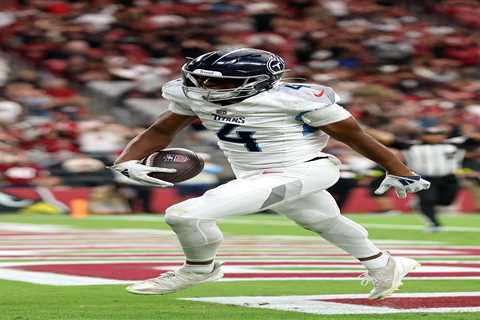 Tyler Lockett splits from Titans during disastrous start to season