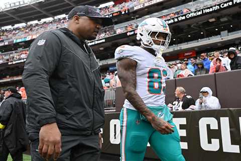 Darren Waller lands on IR after hot Dolphins start in yet another setback