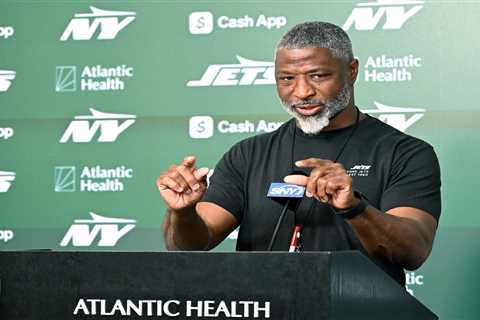 What a Jets quarterback switch really means for Aaron Glenn