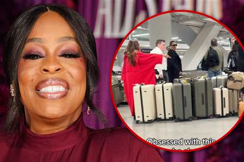 Niecy Nash Filmed Collecting Ten Suitcases At Airport Baggage Claim