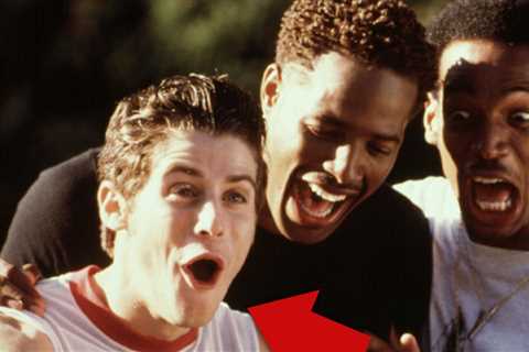 Bobby In Scary Movie 'Memba Him?!