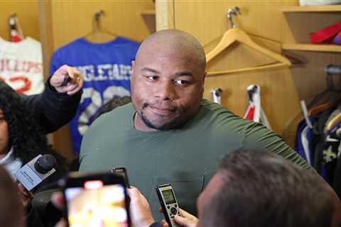 Dexter Lawrence fires back at ‘delusional’ Giants legend Carl Banks as feud explodes