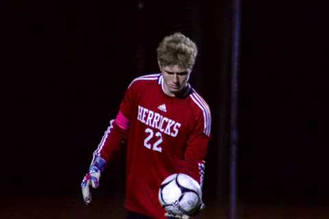 Herricks aims to dethrone Syosset in Nassau high school soccer final showdown