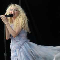 Carly Rae Jepsen Announces That She’s Pregnant With Her First Child: ‘Oh Hi Baby’