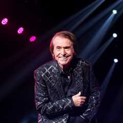 Inside the 2025 Person of the Year Gala Honoring Raphael: ‘I Hope to Return for Many More Years’