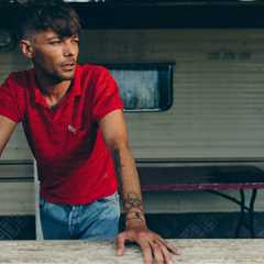 Louis Tomlinson Unveils One of His ‘Favourite Songs’ From Upcoming Album: Stream ‘Palaces’ Now