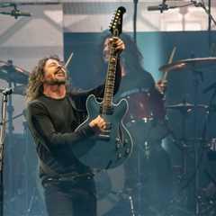 Foo Fighters Deliver Unforgettable Set, 4 Non Blondes Thrill With ‘What’s Up’ on Day 1 of..