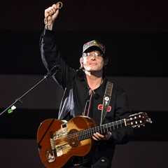 Stephen Wilson Jr. Captivates CMA Awards With ‘Stand By Me’ Cover: ‘It’s Been Haunting Me My..