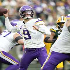 J.J. McCarthy in concussion protocol as nightmare Vikings season spirals