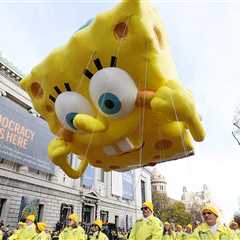 Macy's Thanksgiving Day Parade Balloons & Floats -- See The Highlights!