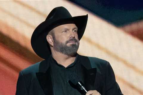 Garth Brooks’ Sexual Assault Accuser Wants Her Name to Stay Hidden
