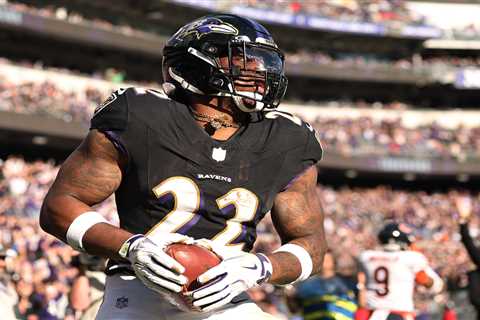 Ravens vs. Vikings prediction:  Week 10 picks, odds, props