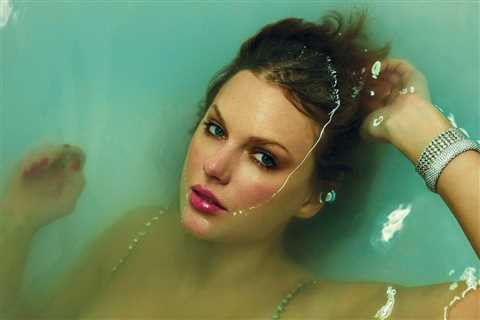 Taylor Swift’s ‘The Fate of Ophelia’ Leads Hot 100 for Fifth Week, Michael Jackson’s ‘Thriller’..