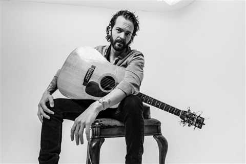 Guy-Aye-Aye! Male Artists Have Little Room to Form a Lane In Country’s Manosphere