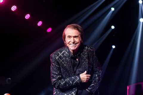 Inside the 2025 Person of the Year Gala Honoring Raphael: ‘I Hope to Return for Many More Years’