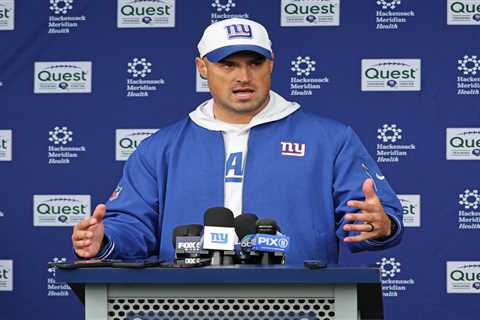 Mike Kafka’s new Giants challenge comes with defensive crash course