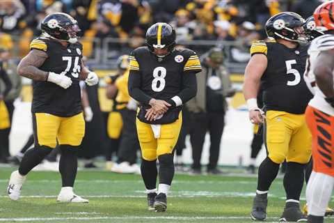 Aaron Rodgers has ‘a slight break’ in concerning injury update