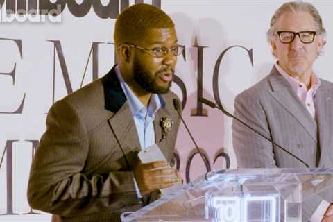 Khalid Awarded With First Disruptor Award at Billboard Live Music Summit | Billboard