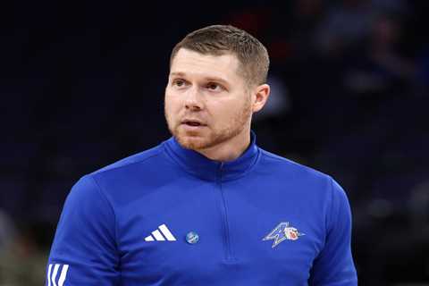 Last-second double-technical foul causes shocking bad beat in UNC Asheville vs. Western Carolina