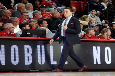 Knicks have a better team this year than last year, according to Rick Pitino