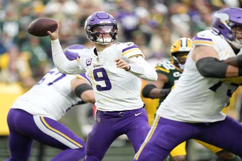 J.J. McCarthy in concussion protocol as nightmare Vikings season spirals