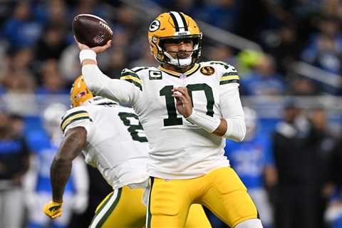 Packers’ gutsy call seals thrilling Thanksgiving win over Lions