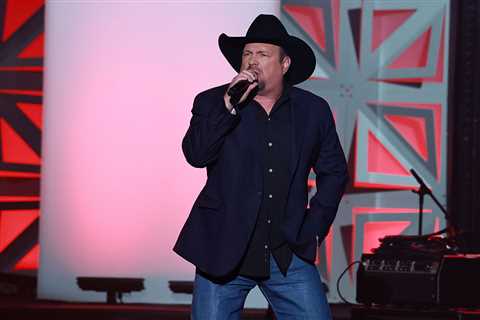 Inside the Machine: Garth Brooks Breaks Down Strategy, Sound & Scale of Comeback in New Livestream