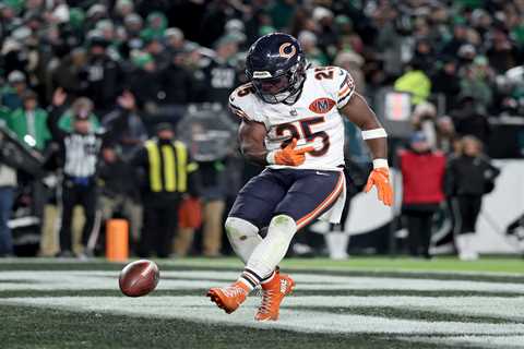 Bears overpower reeling Eagles with rushing attack to secure fifth straight win
