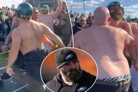 Shirtless Jason Kelce wins belly-bucking match in wild Eagles tailgate scene