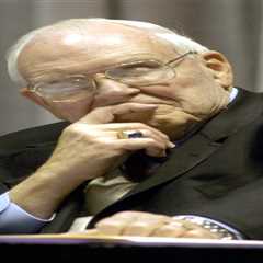 Roy Kramer, former SEC commissioner who helped devise historic BCS, dead at 96