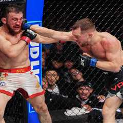 Petr Yan dominates Merab Dvalishvili in stunning fashion to win bantamweight title at UFC 323