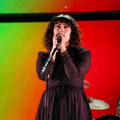 Dave Grohl’s Daughter Violet Drops Debut Solo Tracks ‘THUM’ & ‘Applefish’: ‘They’re Finally Yours’