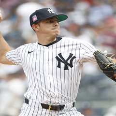 Allan Winans heading to Japan after disappointing Yankees stint