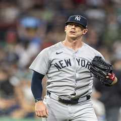 Ex-Yankees reliever Ian Hamilton signs one-year contract the Braves