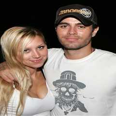 Anna Kournikova welcomes fourth child with Enrique Iglesias at 44