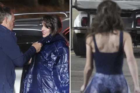 Bill Belichick Wraps Jordon Hudson In Coat After UNC Loss