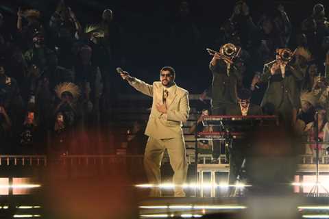 Bad Bunny and His Mexico City Fans ‘Set the Bar High’ in First Night of Eight-Show Run