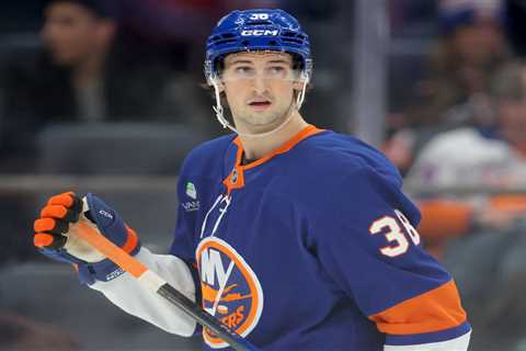 Islanders demote struggling Travis Mitchell, replacement up in air