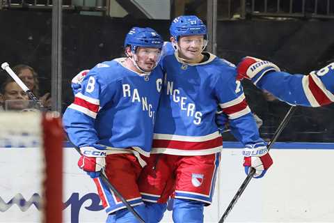 theScore Bet bonus code NPNEWS: Bet $10, get $100 in bonus bets for Rangers vs. Flyers