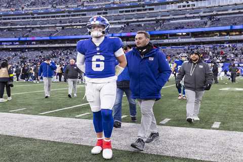 Jaxson Dart turned into a no-threat QB against Brian Flores’ diabolical defense