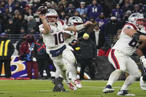 Patriots use furious rally to top Ravens, clinch playoff spot after Lamar Jackson’s injury exit