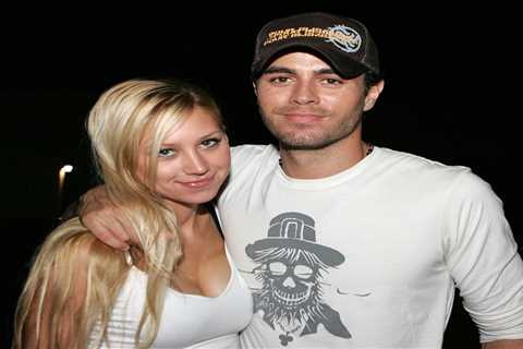 Anna Kournikova welcomes fourth child with Enrique Iglesias at 44