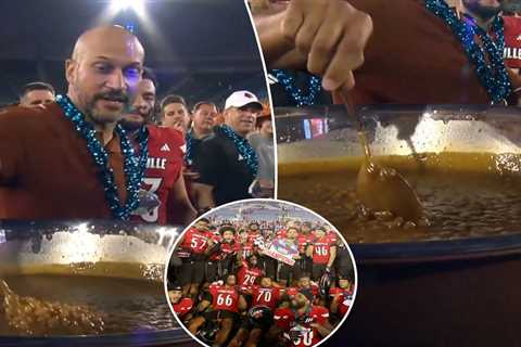 Louisville celebrates Boca Raton Bowl win by eating baked beans out of trophy presented by..