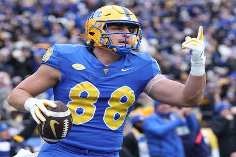 Pittsburgh vs. East Carolina prediction: Military Bowl picks, odds, bets