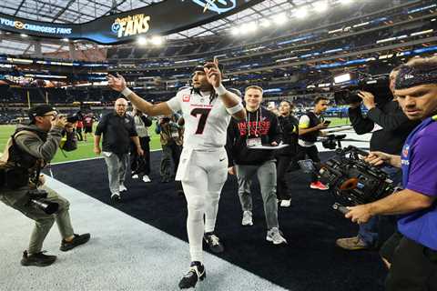 Controversial penalty sinks Chargers’ comeback bid in loss to Texans