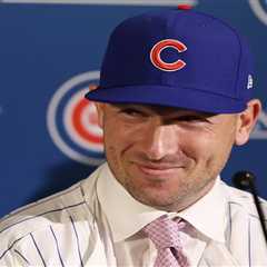 Alex Bregman explains reason behind number change after signing with Cubs