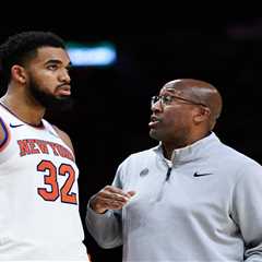 Mike Brown starting to make adjustments for struggling Karl-Anthony Towns