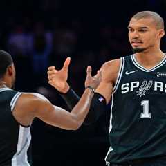 theScore Bet bonus code NPNEWS: Bet $10, get $100 in bonus bets for Spurs vs. Hornets