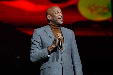 Gospel Star Donnie McClurkin Sued for Sexual Abuse