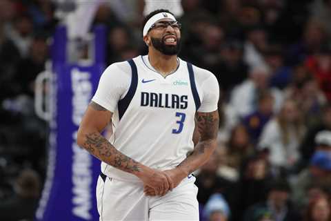 Anthony Davis could miss multiple months in Mavericks injury crusher